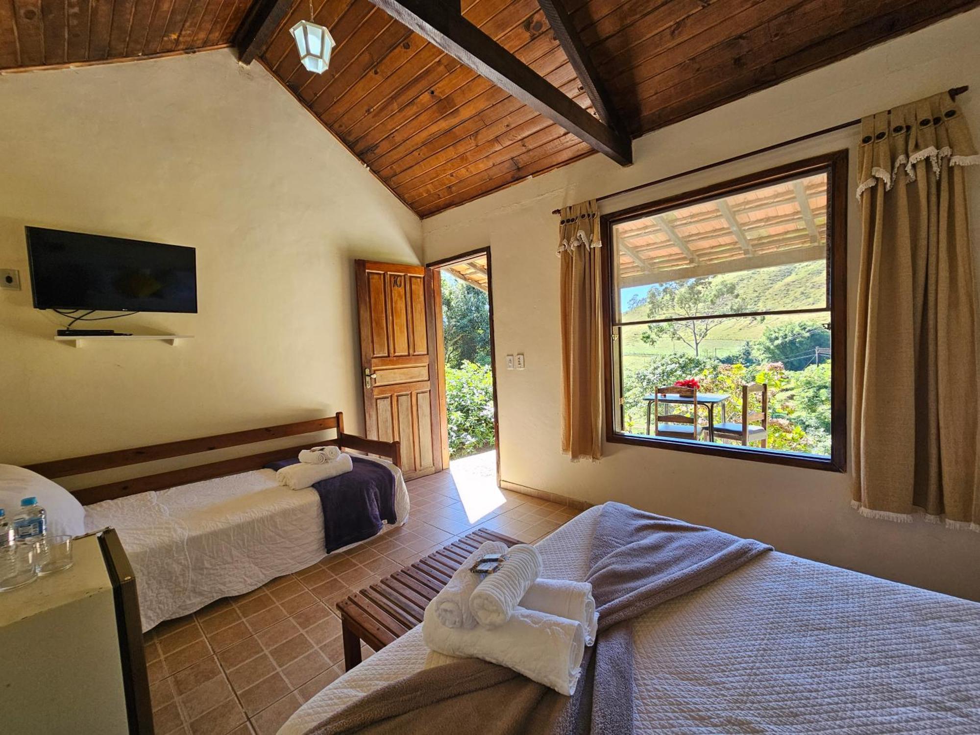 Fazenda Upa Mona Country house *